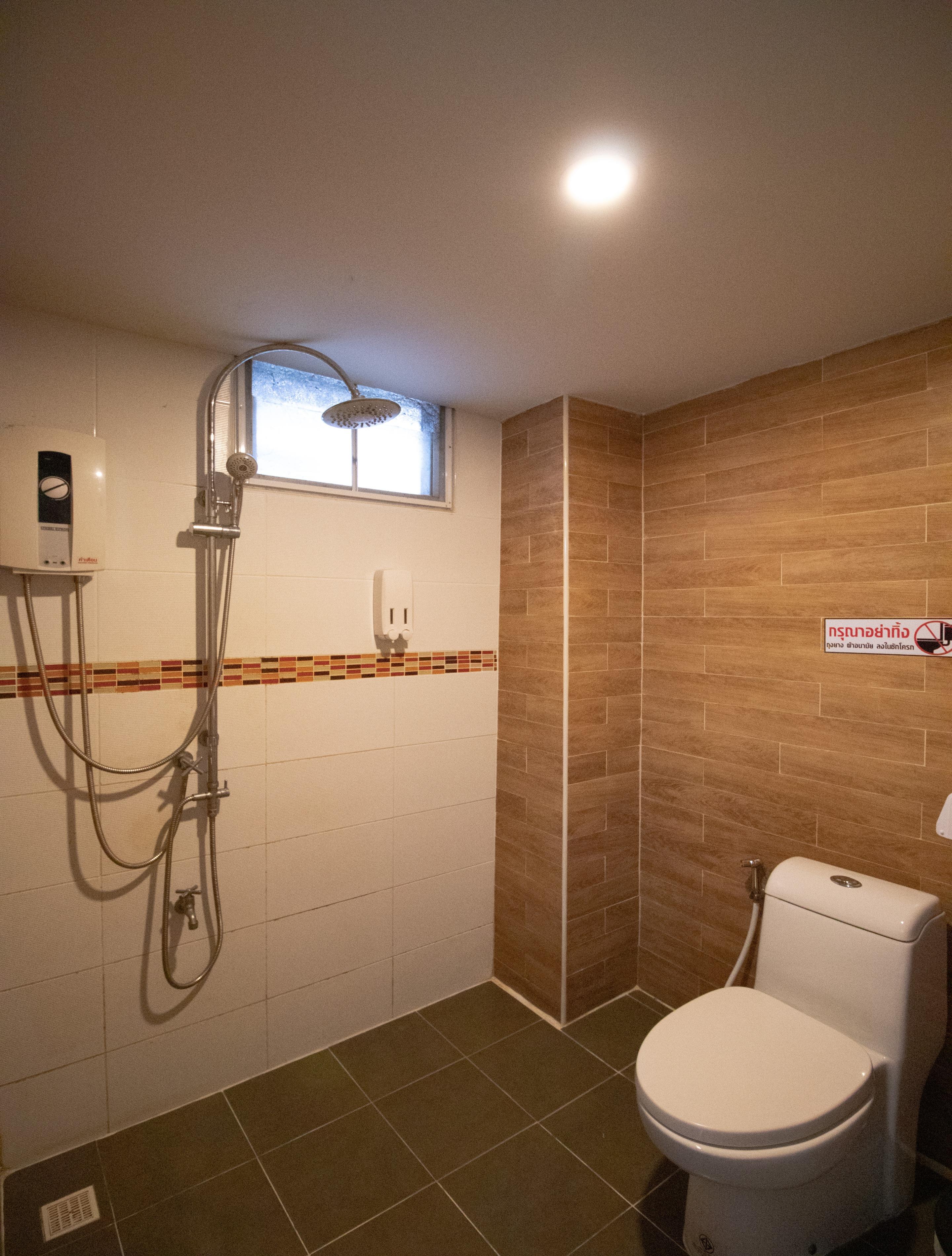 Kun Hotel Nakhonratchasima Екстериор снимка