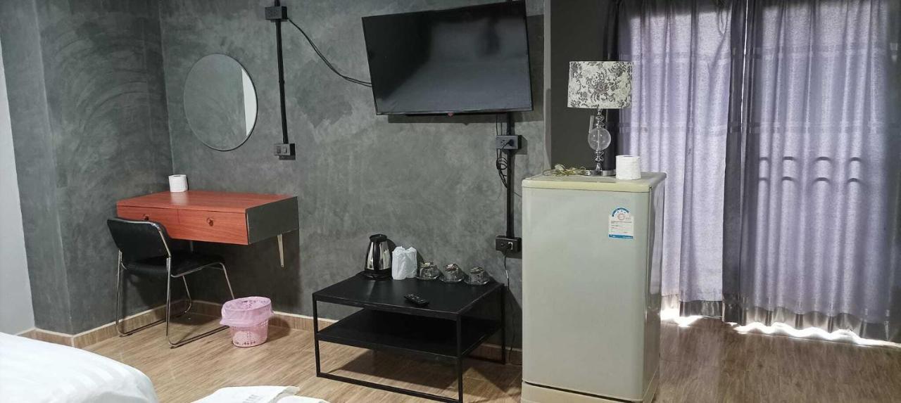 Kun Hotel Nakhonratchasima Екстериор снимка